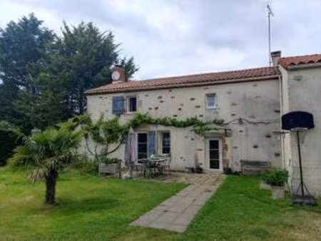 vente maison à sainte-flaive-des-loups (85150) : à vendre / 115m² sainte-flaive-des-loups
