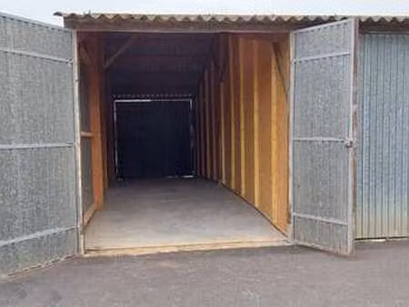 location garage box et parking à bédée (35137) : à louer / 36m² bédée