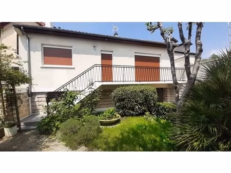 maison familiale 5/7 pièces 143 m² + garage double + atelier 78 m² quartier coeuilly (cham