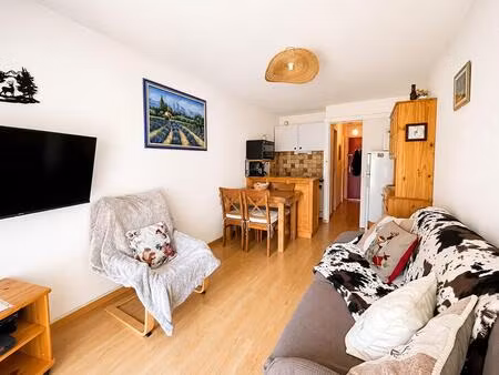 studio 25 m² avec loggia fermée et extérieur ? la foux d'allos