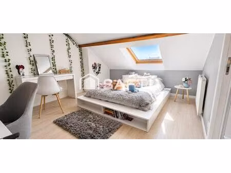 une maison qui a tout pour plaire : volumes  luminosité  prestations de qualité et aucun t
