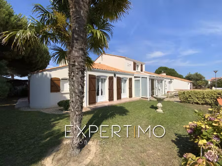 maison t8 de 149 m2 - 4 chambres - au calme  à deux pas du c