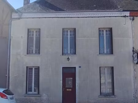 maison de bourg avec jardin et cours