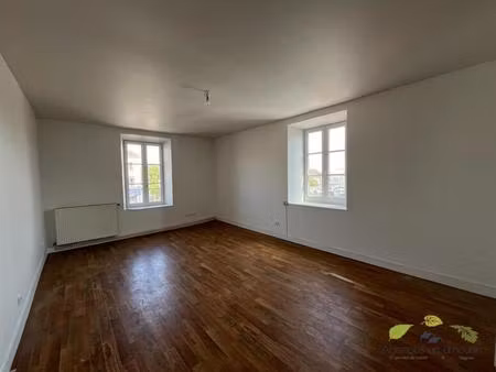 location appartement 2 pièces 55m² st leonard de noblat 87400