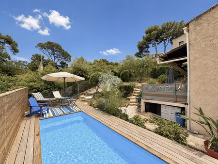 maison au calme avec piscine a sanary