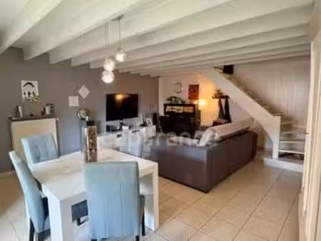 vente maison à cours (79220) : à vendre / 147m² cours