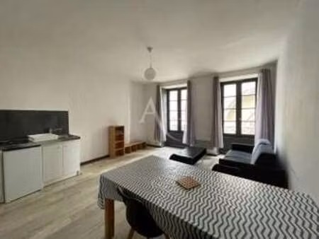 location appartement 2 pièces meublé à fontenay-le-comte (85200) : à louer 2 pièces meublé