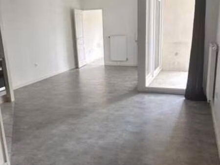 location appartement 3 pièces au mans saint-aubin (72000) : à louer 3 pièces / 64m² le man