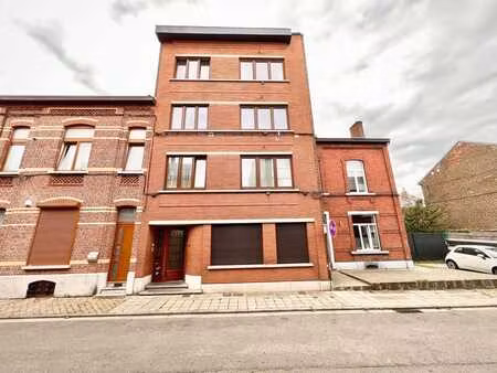 appartement 90m2/peb c/ 2ch 1sdb/ disponible de suite