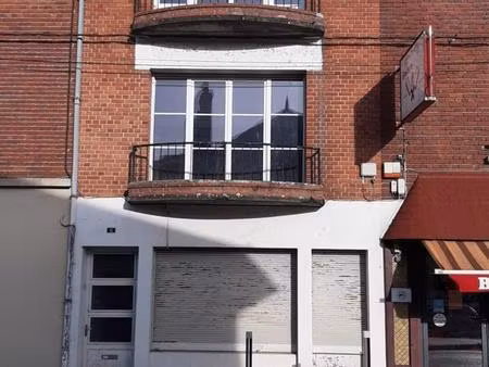 a louer maison avec garage centre ville!!