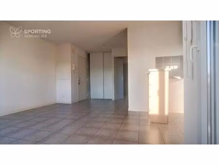 appartement 3 pièces de 55 23 m² avec balcon