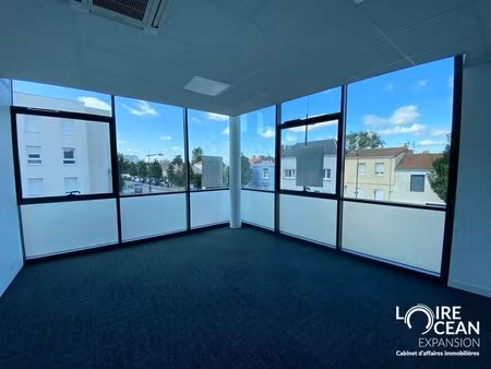 location bureaux 130 m²