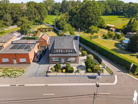 instapklare woning met 4 slk - garage en tuin te bonheiden.