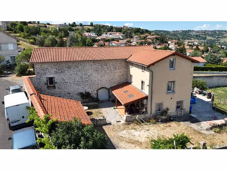 maison familiale avec grange de 130 m²  dépendances et terrain de 1 282 m²