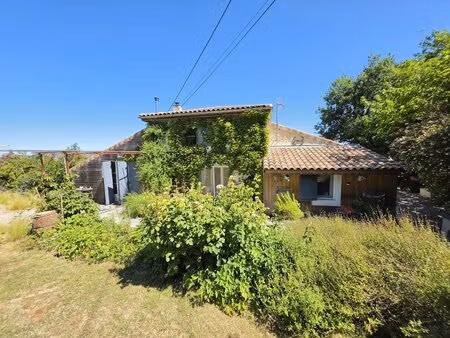 propriété de caractère avec maison en pierre  moulin rénové et 3 1 hectares de terrain prè