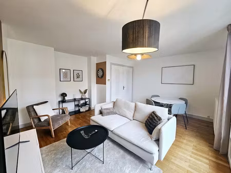 location meublée appartement 1 pièce 11 m² à bourg-en-bresse (01000)  463 €