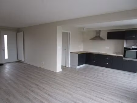 maison 4 pièces 88 m² à louer jaunay-marigny 86130 ? | era immobilier