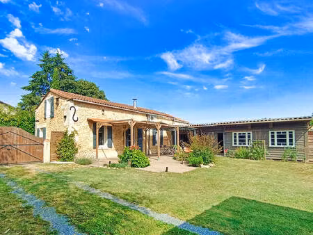 bergerac – rareté absolue : maison en pierre  séjour cathédrale & clé