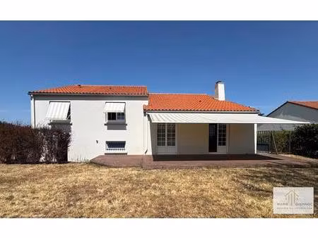 maison familiale centre bourg de basse-goulaine avec sous-sol