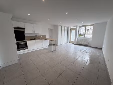 location appartement 3 pièces 65m² st paul de varax 01240