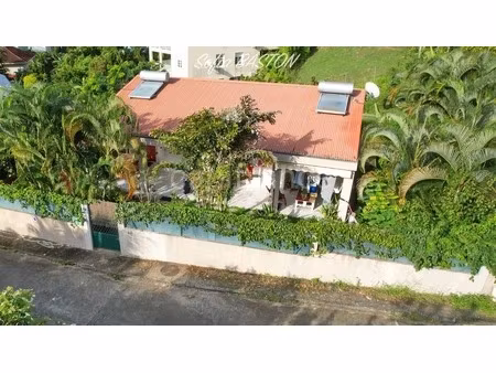 à vendre 972 martinique – les trois-îlets – maison 209 m² habitables – 4 logements – jardi