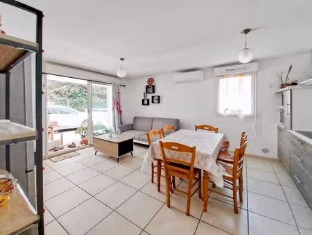 appartement t3 avec jardinet et place de parking