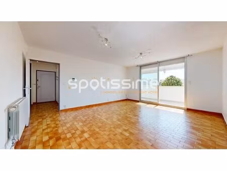cap d'agde mont saint-martin appartement t3 avec loggia  parking et cellier
