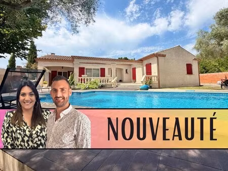 maison de plain-pied  4 chambres  piscine  1000m2 de terrain  au calme  proche du centre