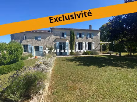 vente maison 6 pièces 210 m2 à la brousse