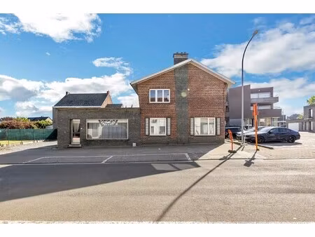 commercieel te koop in erpe-mere met 3 slaapkamers