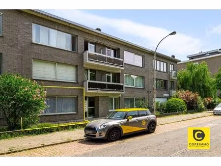 appartement te koop in berchem met 1 slaapkamer