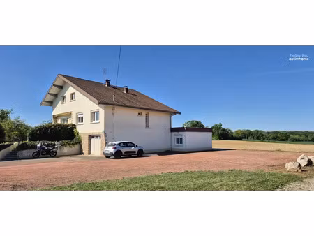 vente maison 9 pièces 221 m² à montrevel-en-bresse (01340)  275 000 €