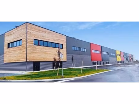 location local d'activités 4 635 m²