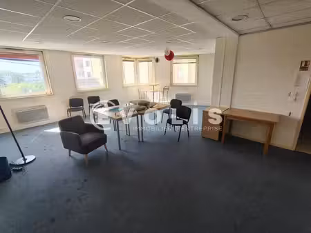 location bureaux bondy 93140 110m²