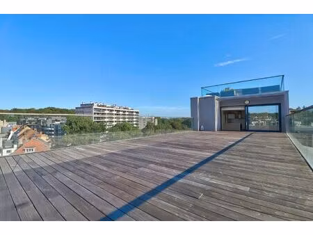 appartement à vendre avec terrasse et 2 chambres   auderghem (vbe46031)