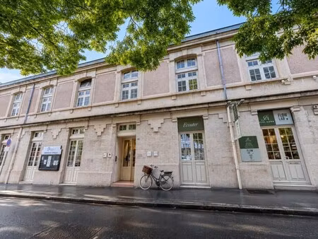 location bureaux 126 m²