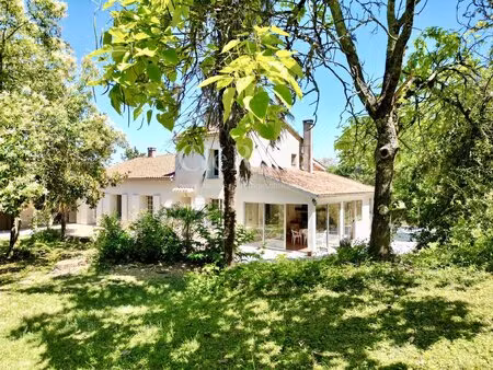proche de beaupuy – charmante maison en pierre de 3 chambres avec jardin arboré  à...