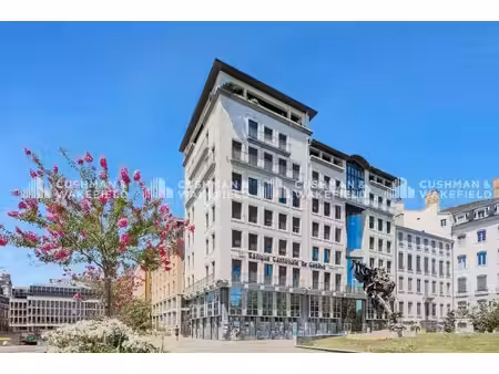 location bureaux 504m²