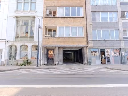commercieel te koop in borgerhout met 4 slaapkamers