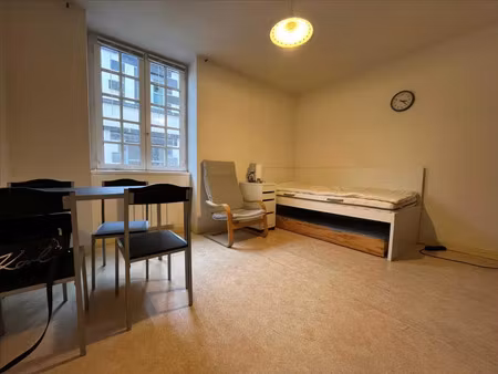 location appartement 1 pièce 25 m² à riom (63200)