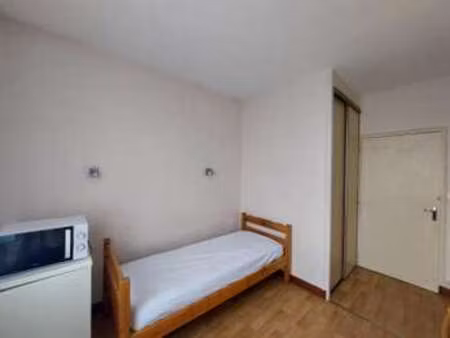 location appartement t1 à beaucouzé (49070) : à louer t1 / 12m² beaucouzé