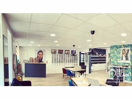 location local commercial 80m² pornic 44210