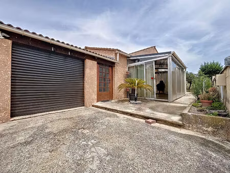 exclusivité à orange : maison de plain-pied au calme avec grand garage !