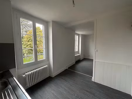 location appartement 1 pièce 26.6 m² à falaise (14700)  375 €
