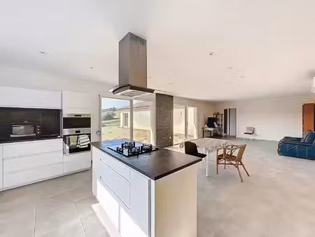 villa contemporaine avec vue