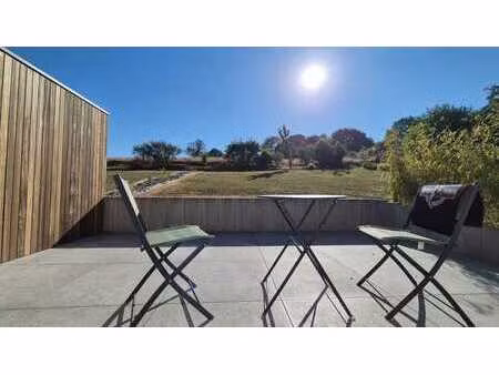 charmant duplex avec terrasse et jardin à marbay