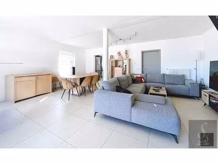 bel appartement deux chambres a chapelle lez herlaimont!
