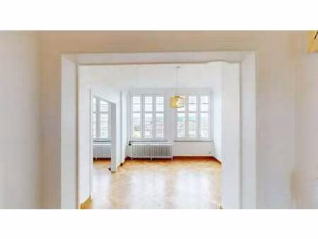 jambes : appart 1chambre + bureau  balcon vue citadelle