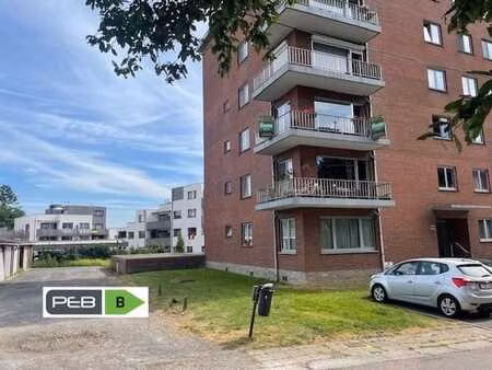 très bel appartement 3ch au calme