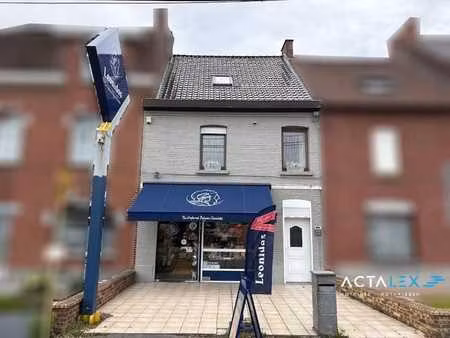 hollain  r. de tournai  181–maison de commerce et habitation